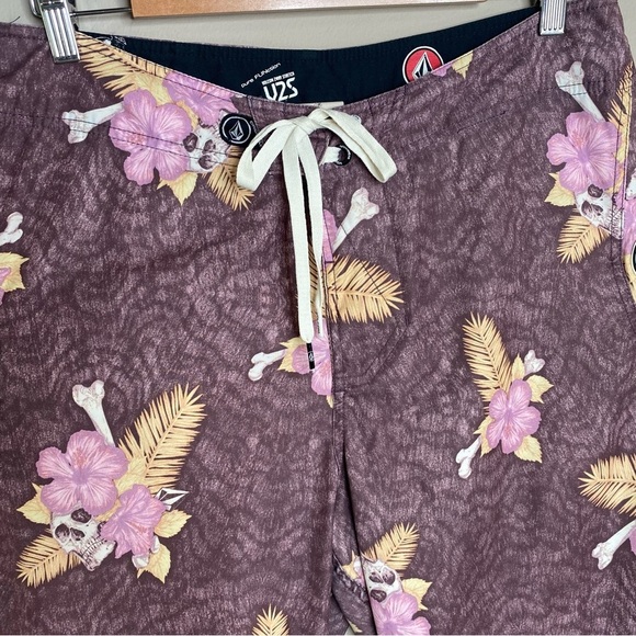 Volcom 2 Way Stretch Men’s Board Shorts Floral Size 34 - Picture 14 of 16